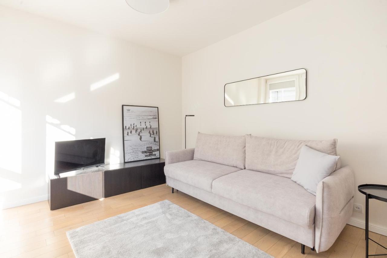 Grand Theater Beige Apartment Varşovia Exterior foto